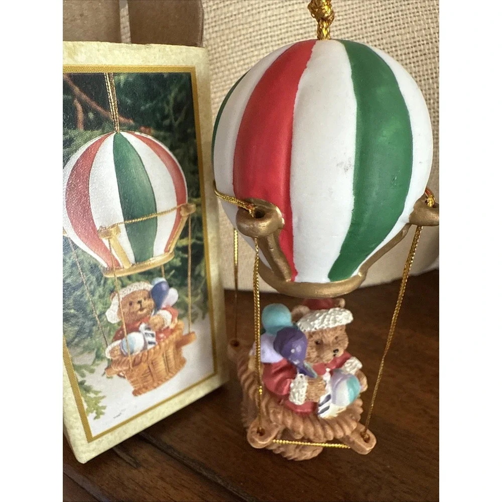 VINTAGE NOBEL HALL FLYING HIGH TEDDY LITE-UP BALLOON ORNAMENT New Box Christmas